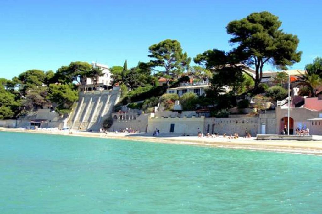 Bandol Brothers Екстер'єр фото